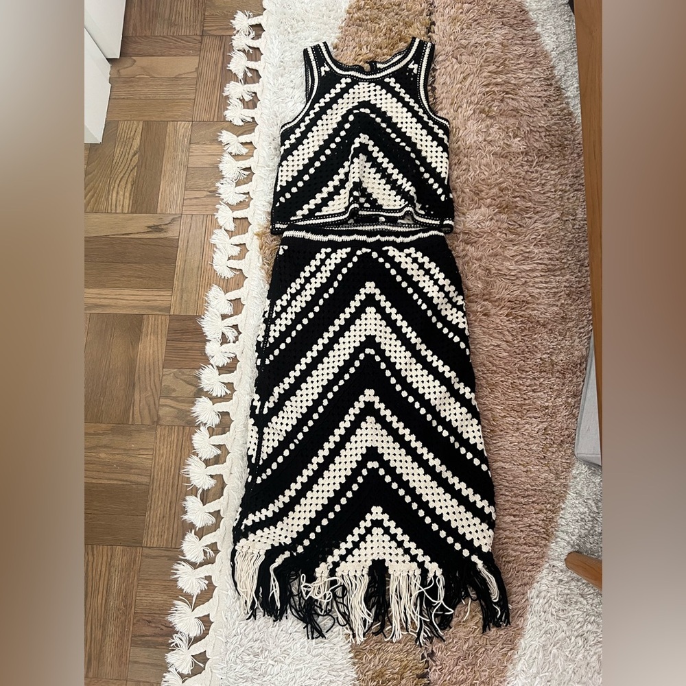 NWT 2 piece Ultra Pink-Black and White Chevron Knit Top and Skirt